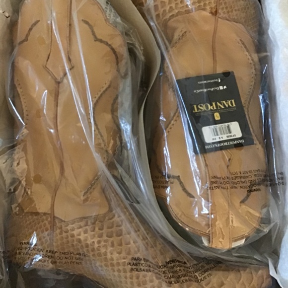 Cowboy boots- DAN POST Honey Waxy 9.5 EW Python - Picture 11 of 14